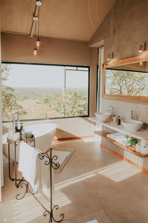 Kifaru Luxury Lodge Outjo Zewnętrze zdjęcie
