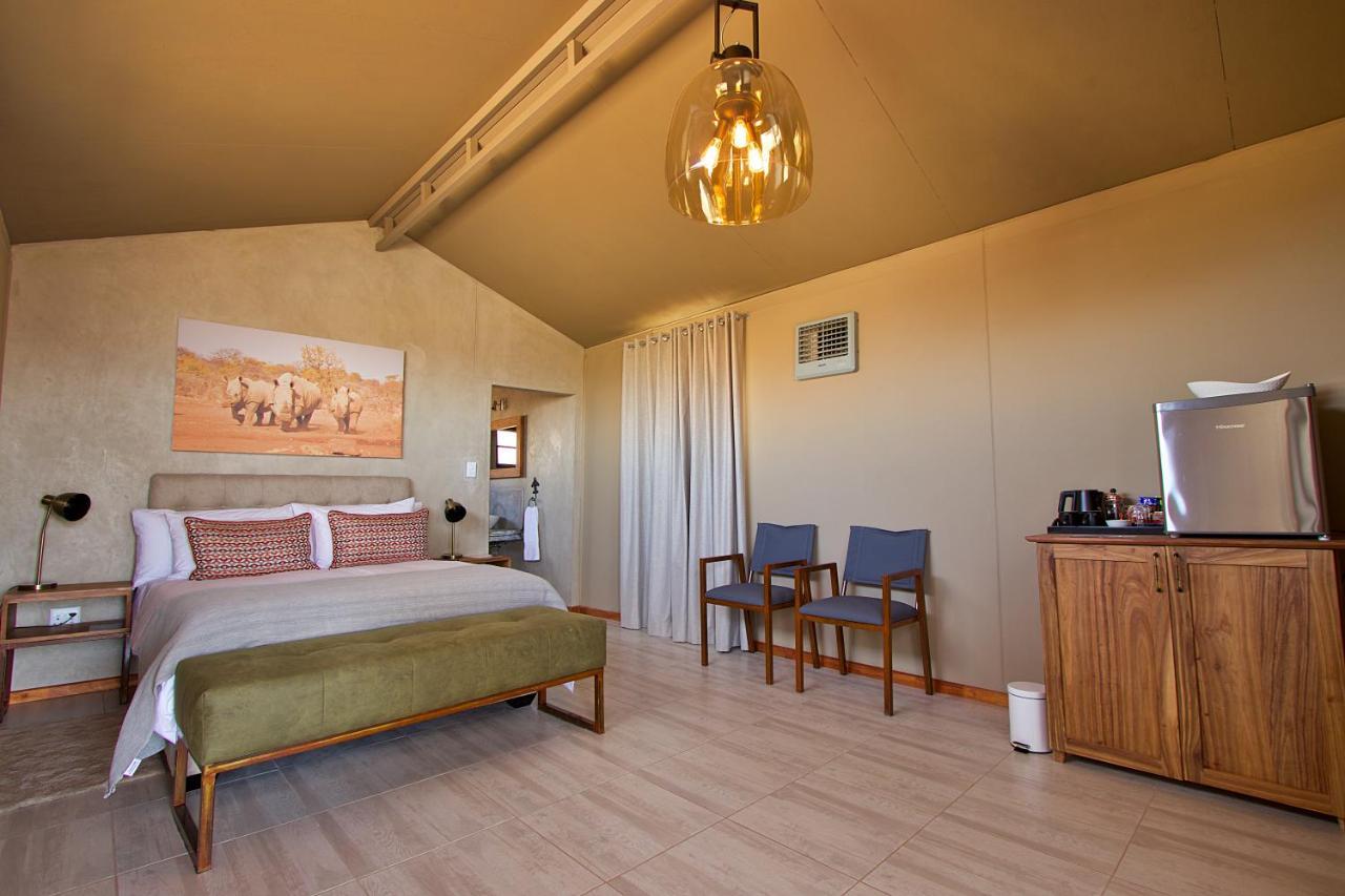 Kifaru Luxury Lodge Outjo Zewnętrze zdjęcie