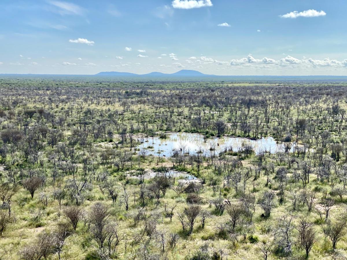 Kifaru Luxury Lodge Outjo Zewnętrze zdjęcie